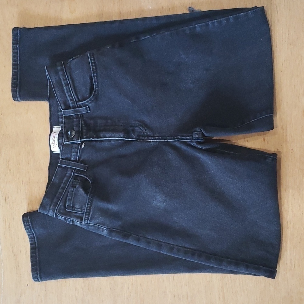 Vibrant MIU Distressed jeans